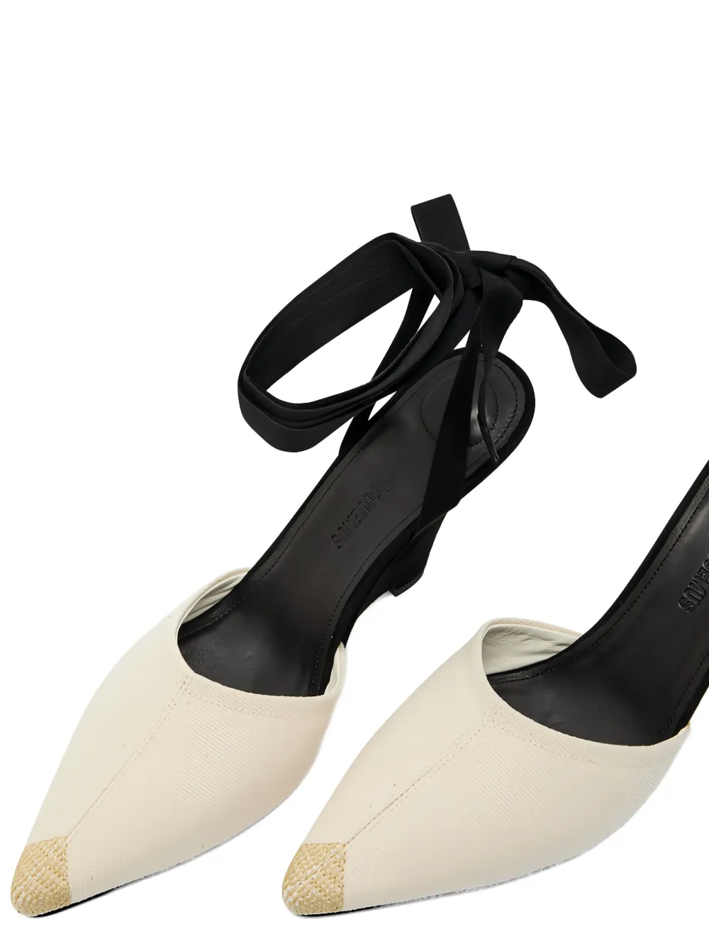 Jacquemus Sandalen met puntige neus en strik Beige