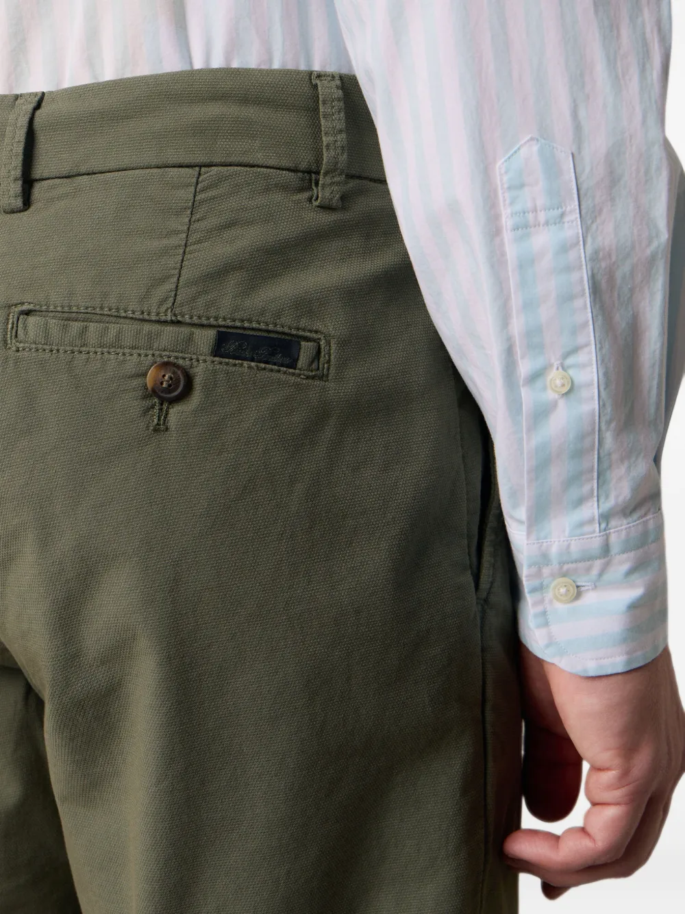 Brooks Brothers Broek met riemlussen met knopen Groen