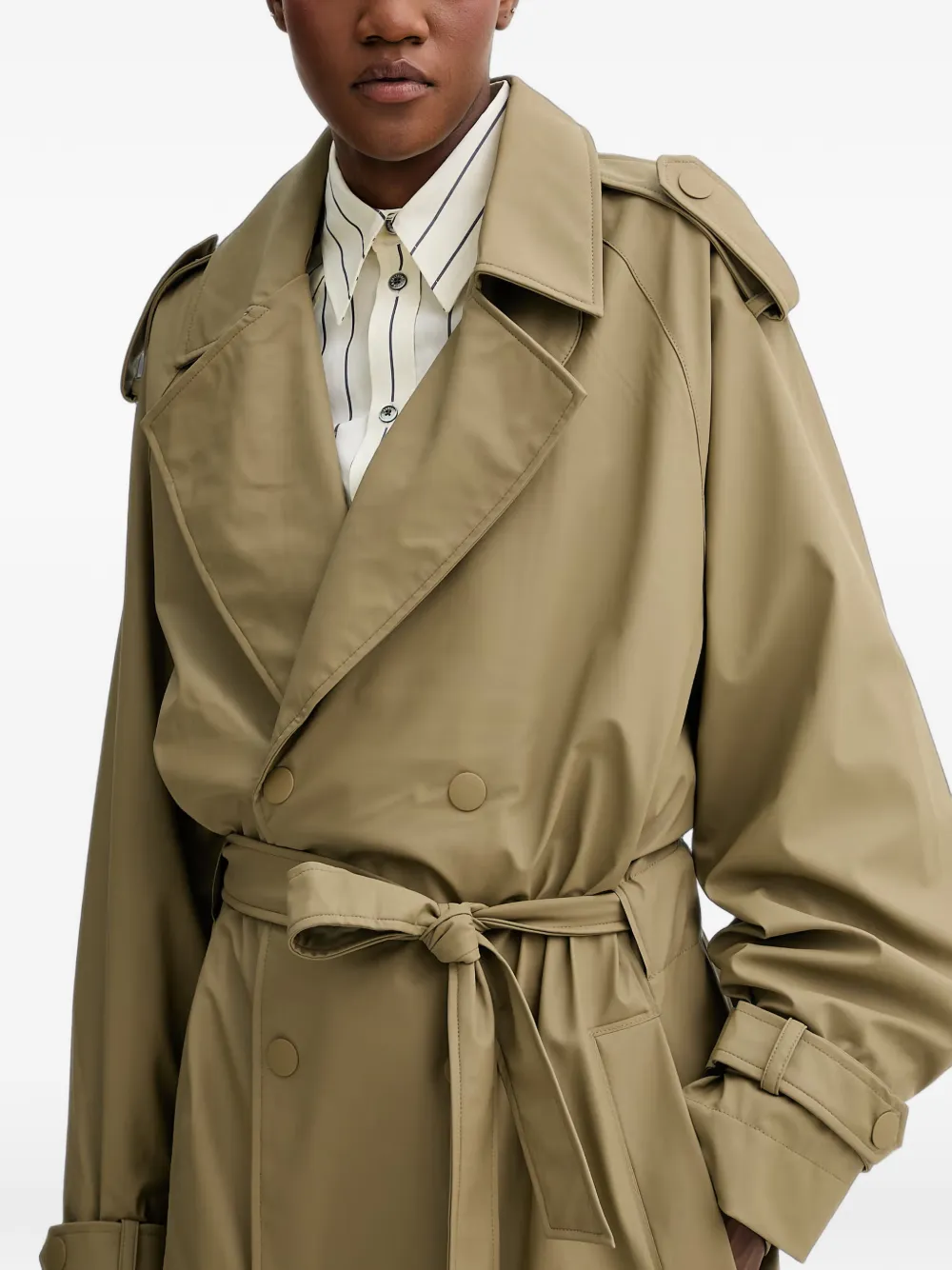 Rains Trenchcoat met dubbele rij knopen en ceintuur Beige