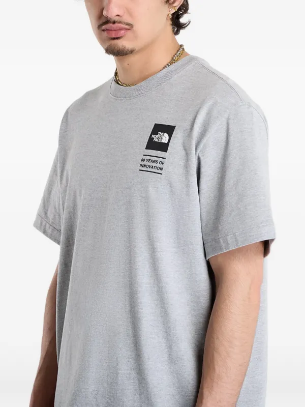 The North Face グラフィック リラックス Tシャツ | グレー | FARFETCH JP