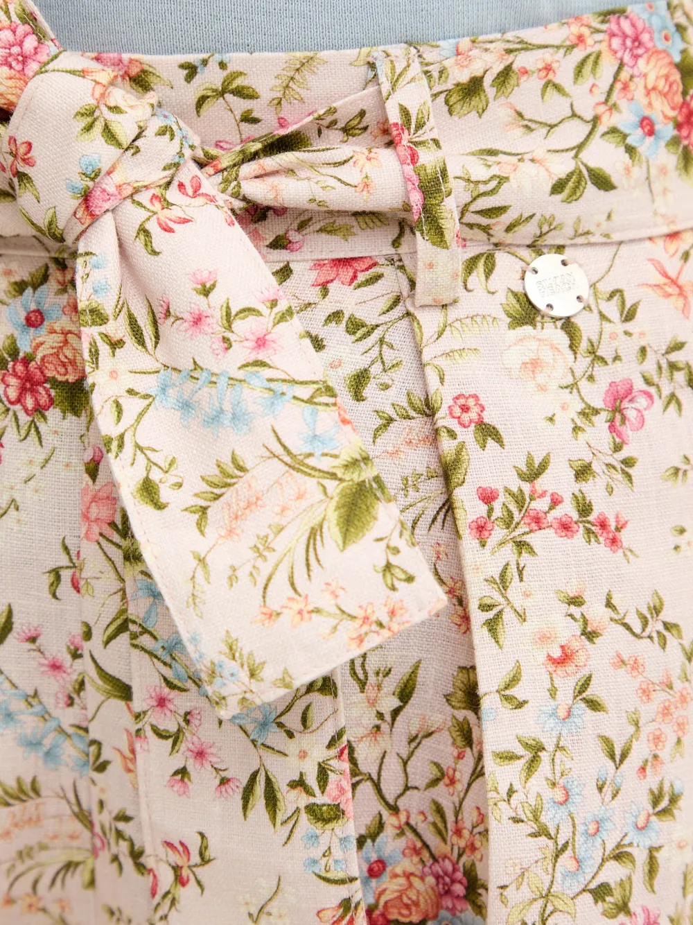 Silvian Heach Shorts met bloemenprint en strik Roze