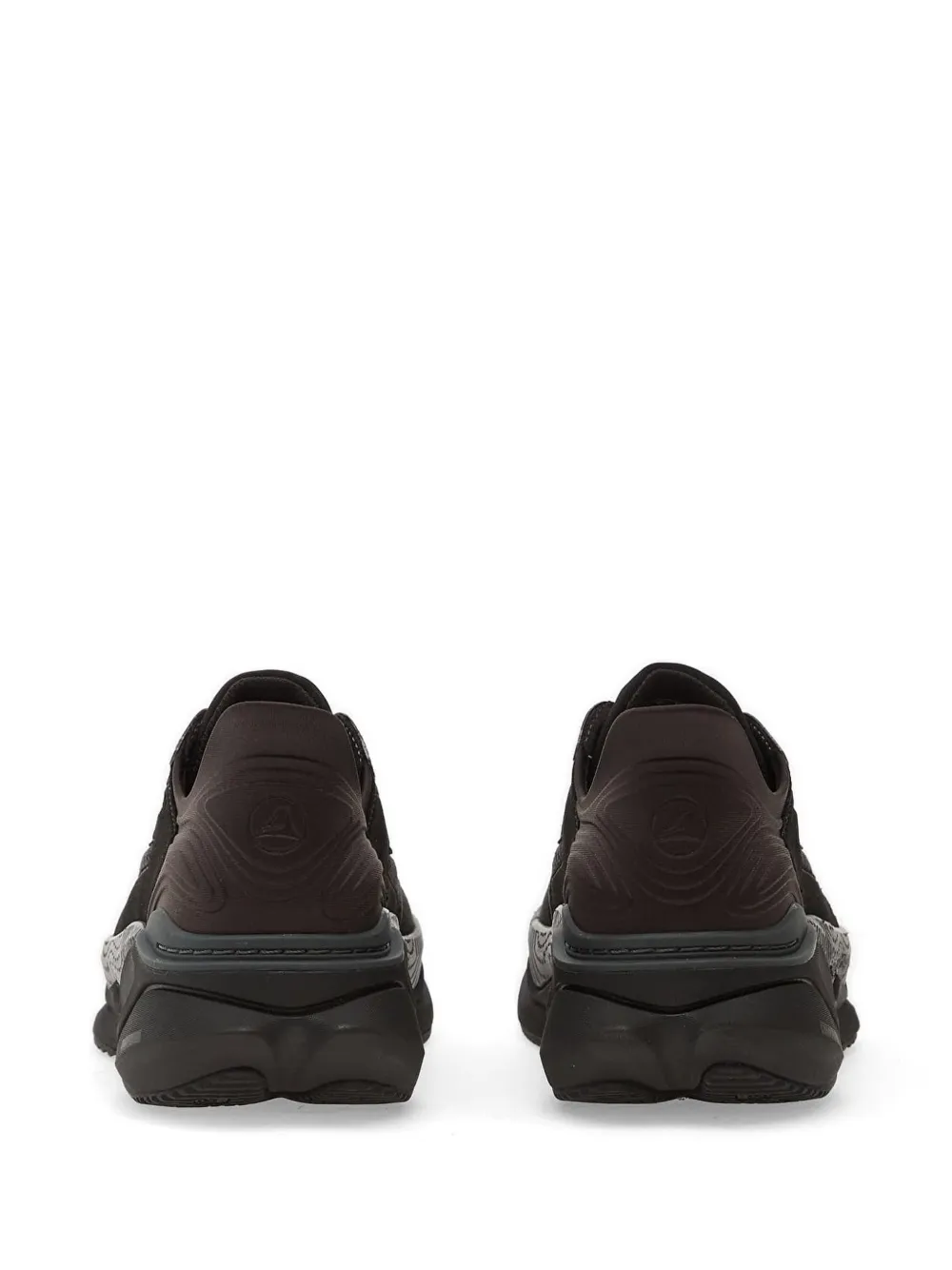 Clarks Pace sneakers met golfdetail Zwart