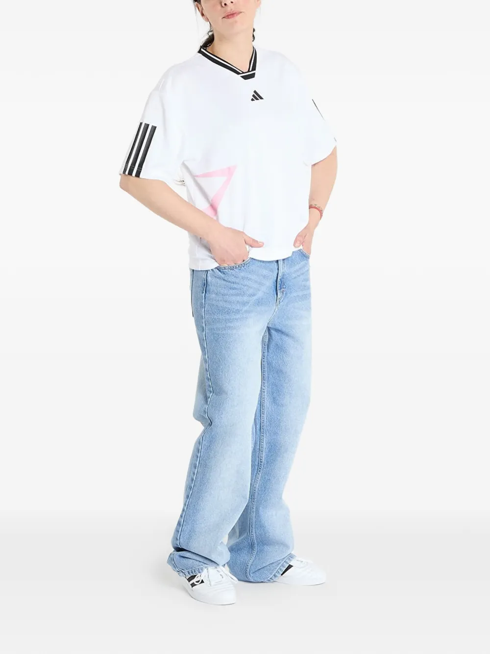 adidas Boyfriend 3-Stripes Tiro T-shirt met V-hals Wit