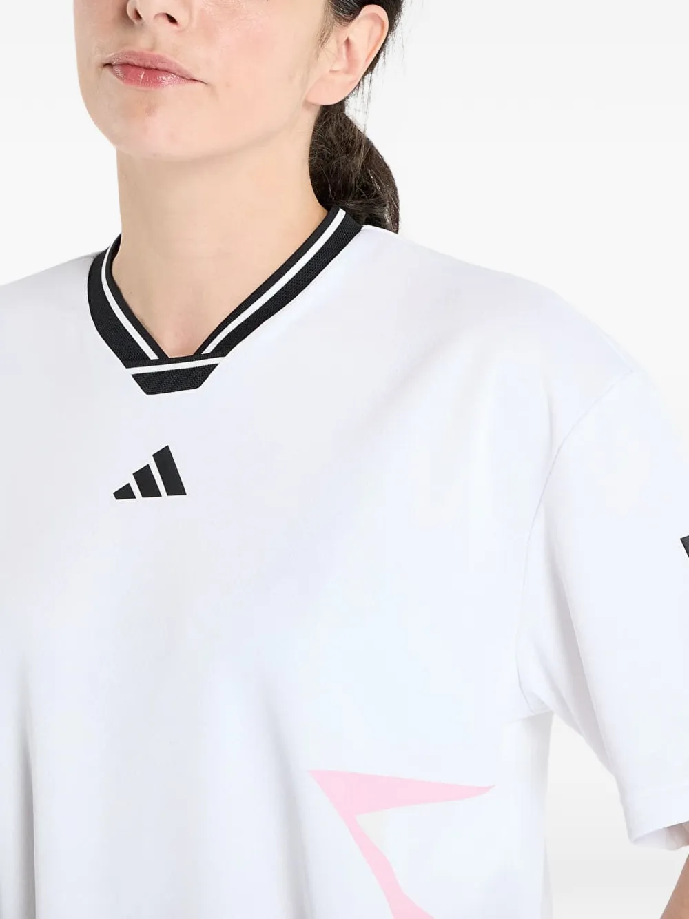 adidas Boyfriend 3-Stripes Tiro T-shirt met V-hals Wit