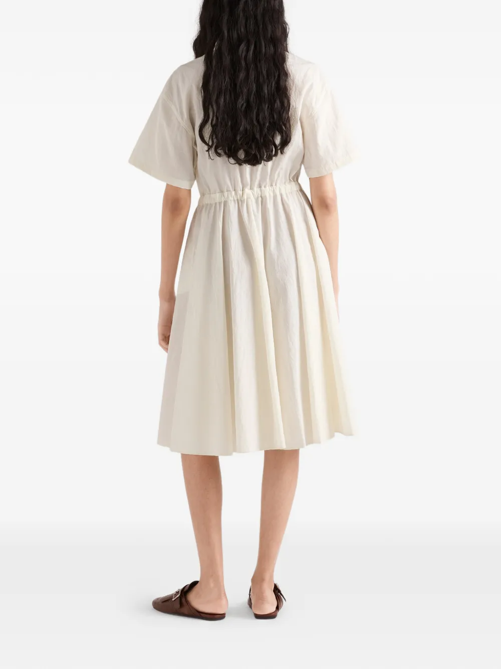 Prada Technische pongé jurk met korte mouwen Beige