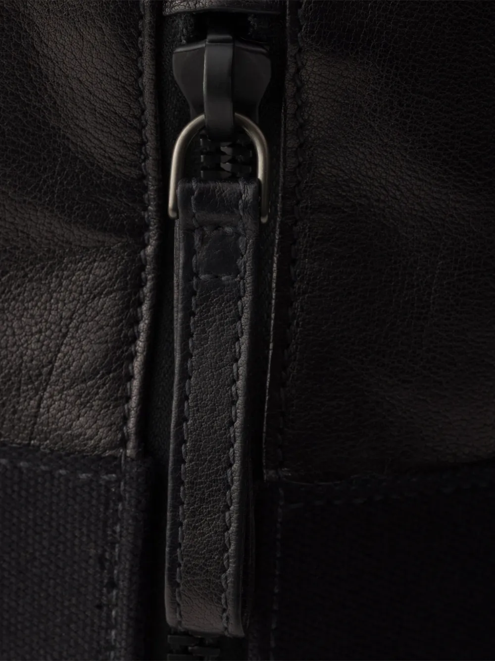 Prada Leren schoudertas Zwart