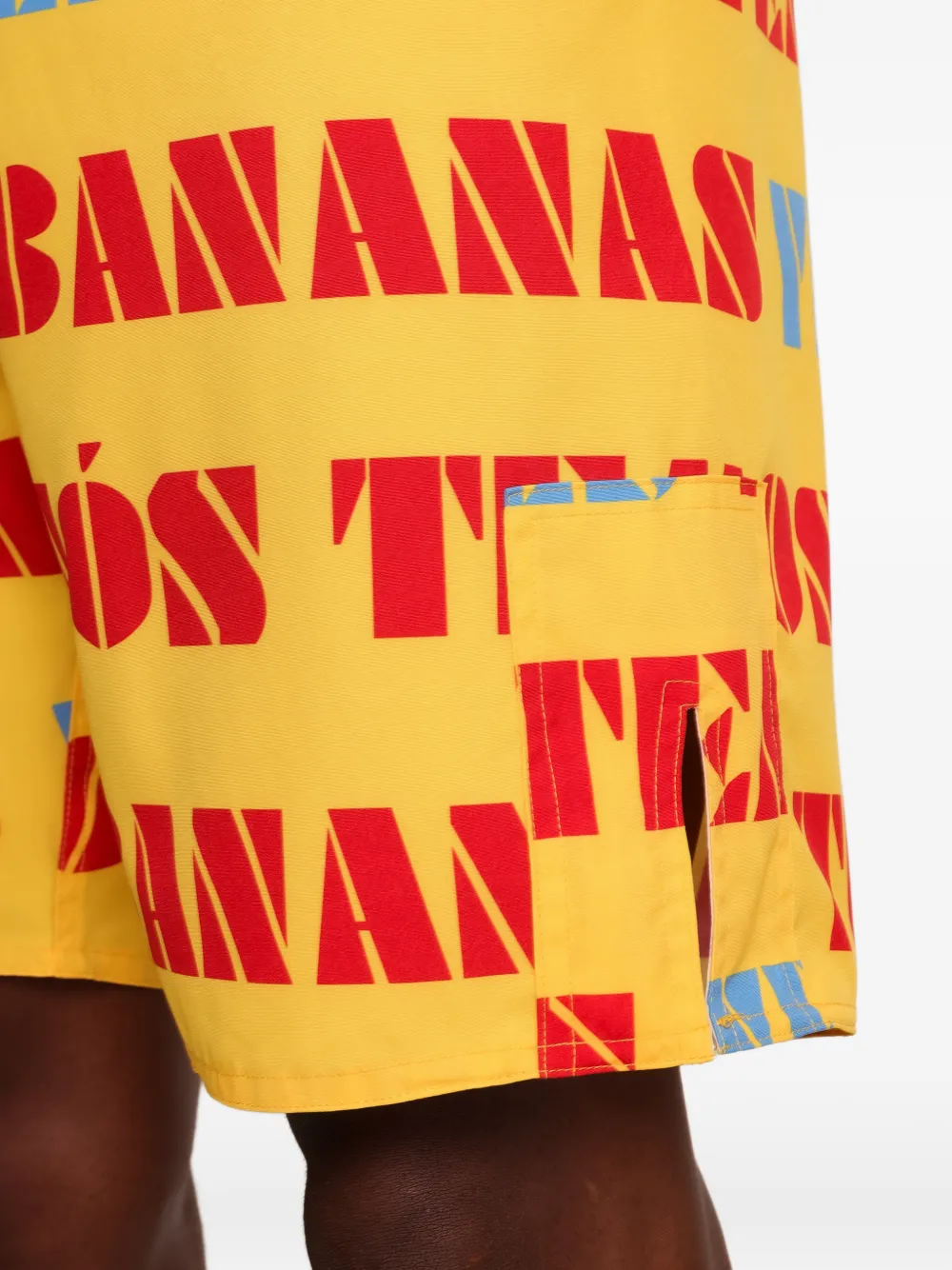 Amir Slama Shorts met print Geel