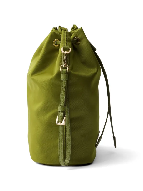 PRADA グリーンナイロン バッグ Prada Re-Nylon Pouch | Green | FARFETCH