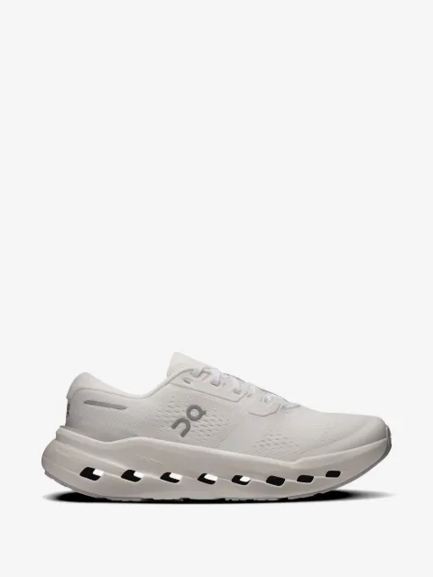 On  Cloudrunner 3 lace-up fastening sneakers
