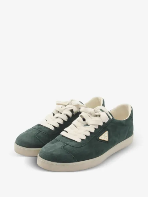 Prada Pre-Owned baskets à logo appliqué en daim (années 2000)