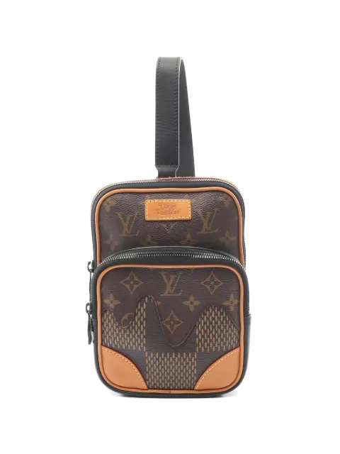 Louis Vuitton Pre-Owned x Nigo Amazone Sling 2020 axelremsväska med monogram