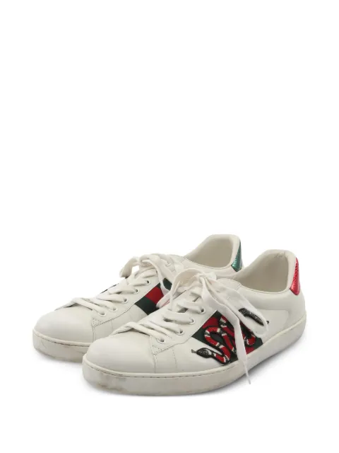 Gucci Pre-Owned 2000s snake-embroidered leather sneakers