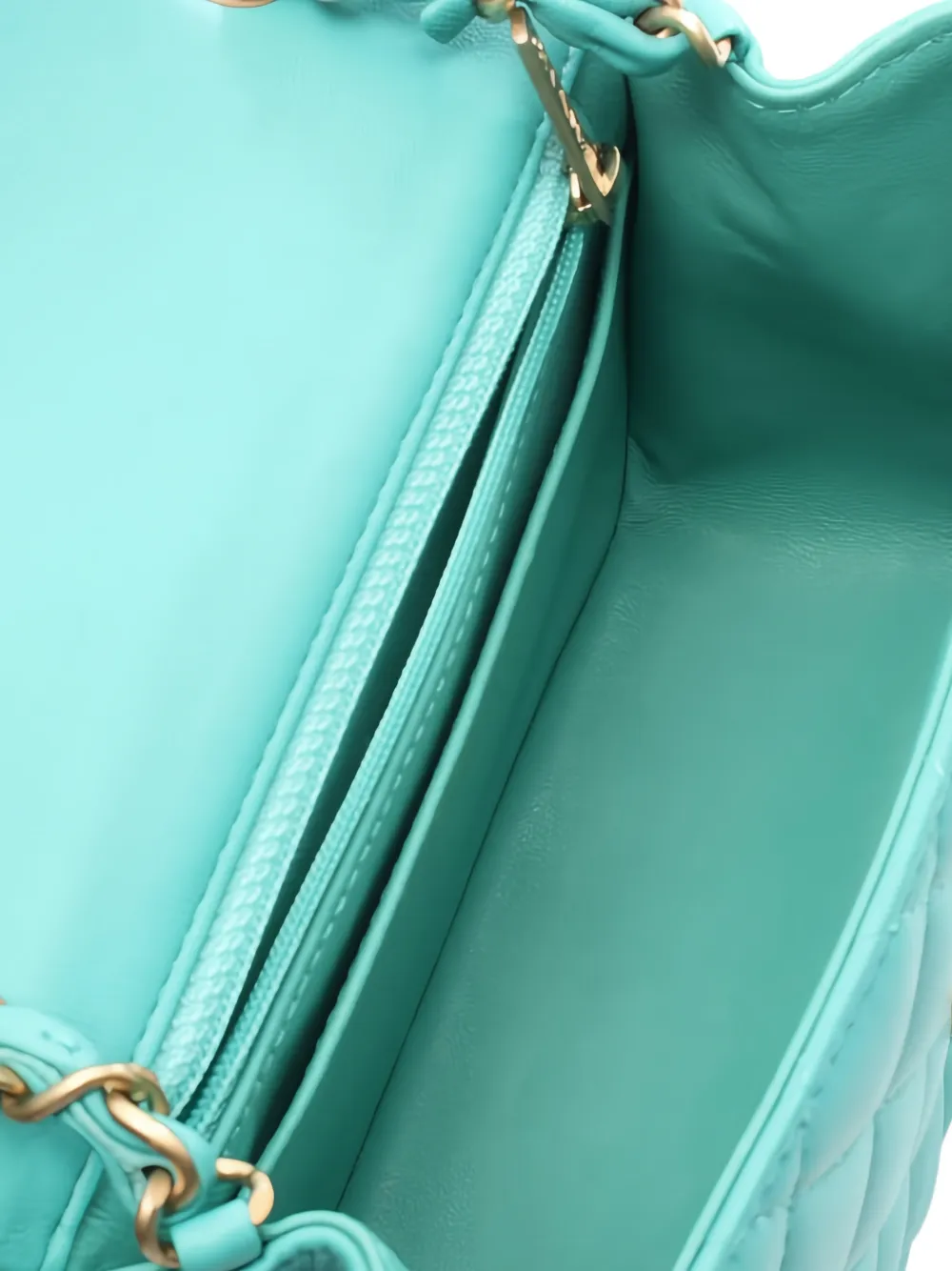 2019 Matelasse Chain Crosss Body Bag