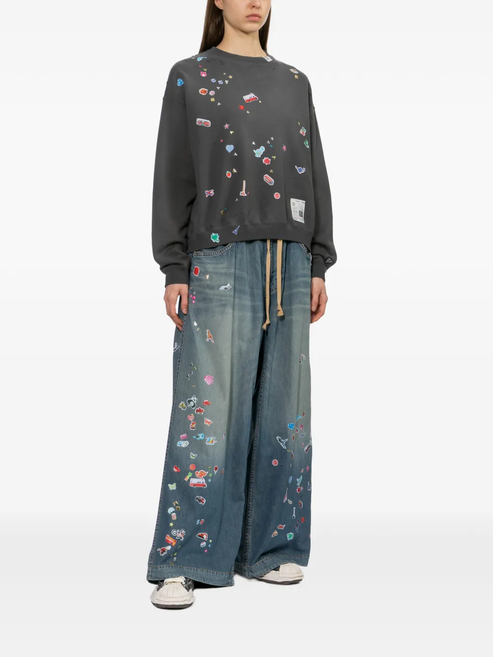 Maison MIHARA YASUHIRO Kids sweater met sticker-print Grijs