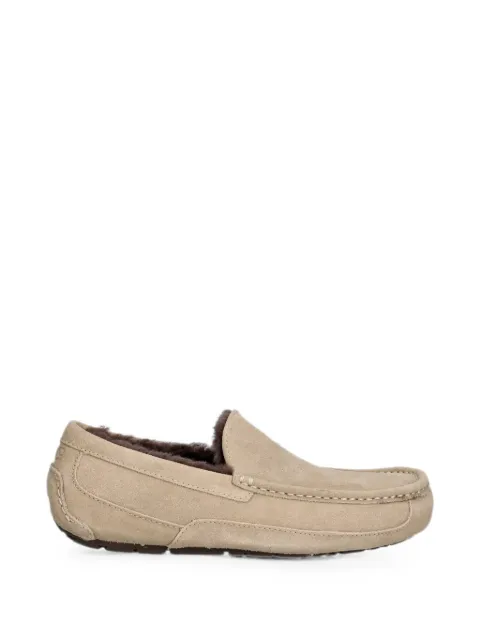 UGG Ascot slippers