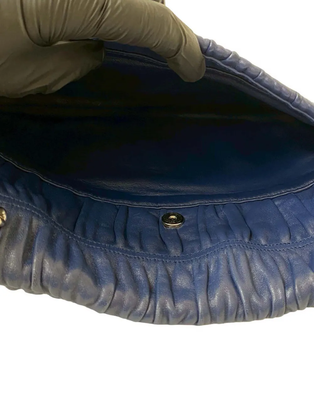 2000-2025 Medium Nappa Gaufre Sound Lock Shoulder Bag