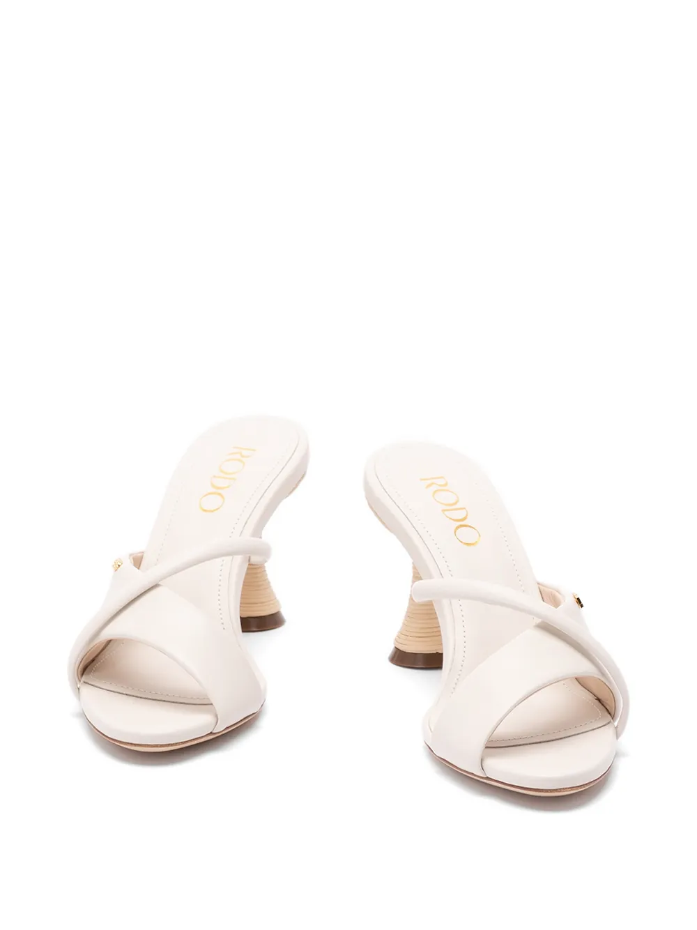 Rodo Sandalen met gekruist bandje Beige