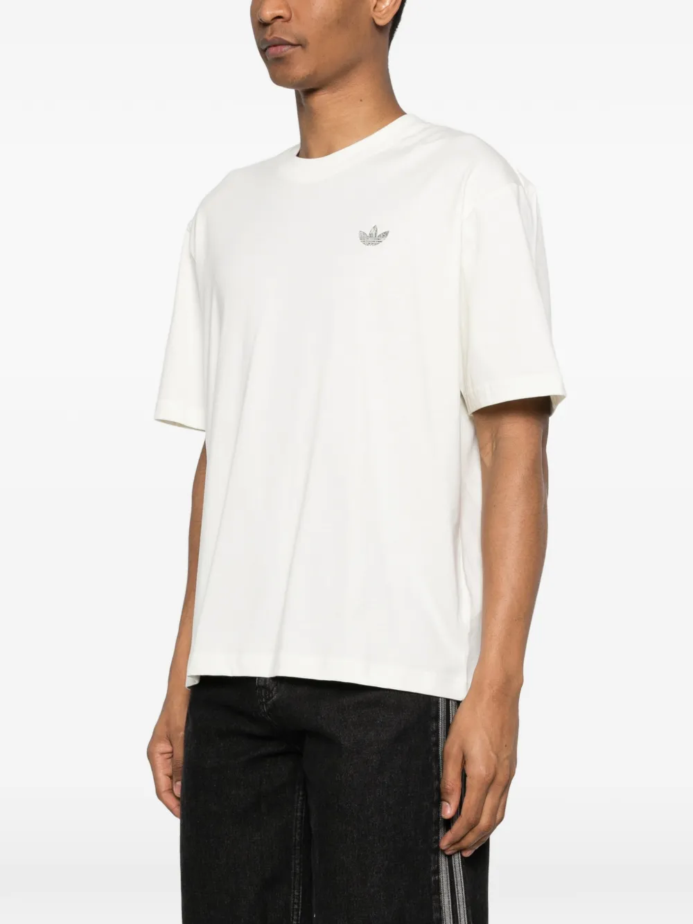 adidas T-shirt met grafische print Beige