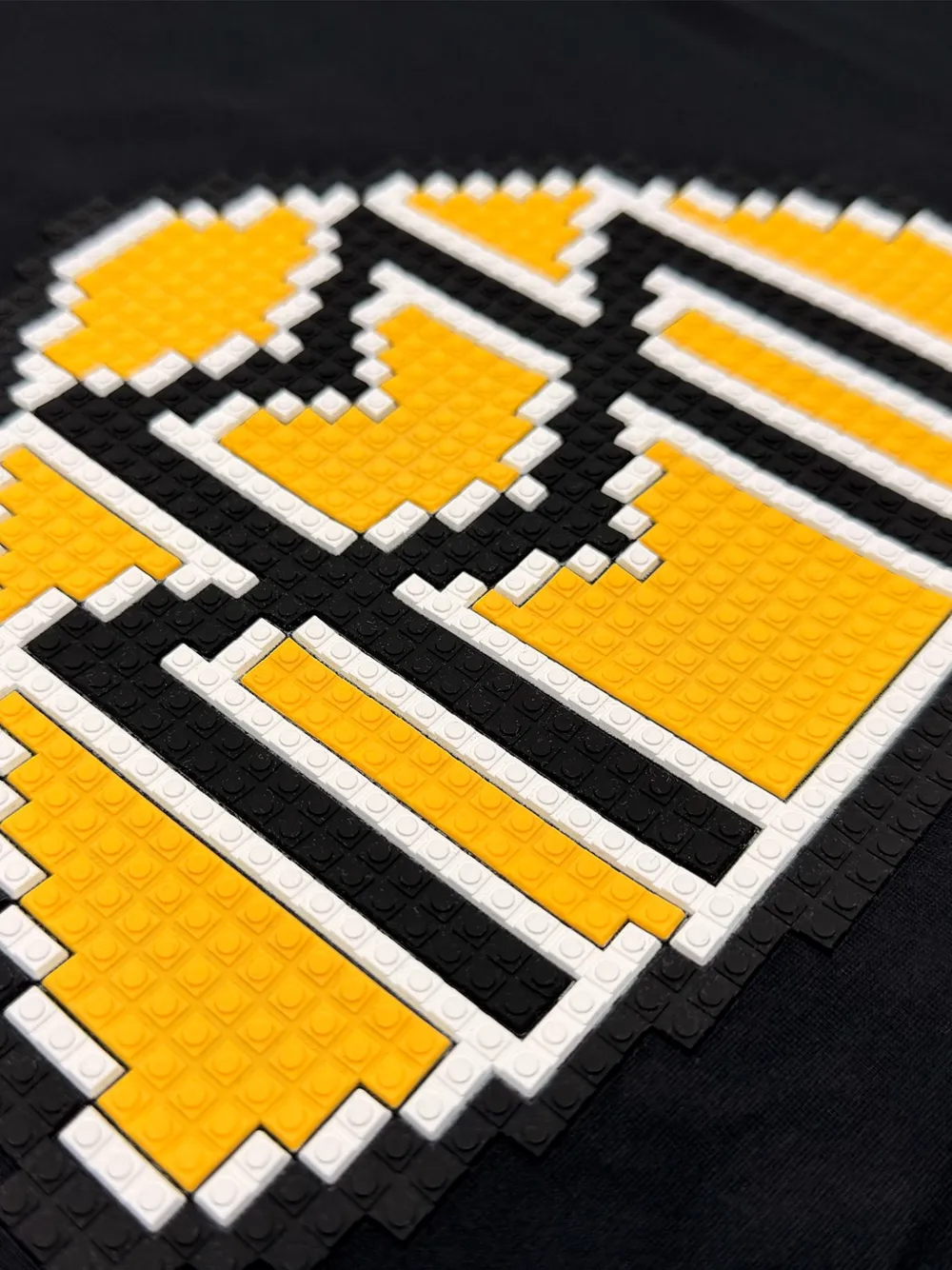 Mostly Heard Rarely Seen 8-Bit T-shirt met grafische print Zwart
