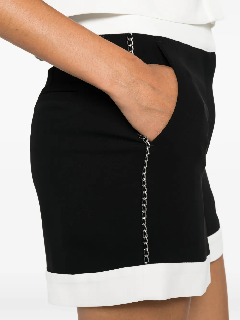Karl Lagerfeld Shorts met kettingdetail en contrasterende afwerking Zwart