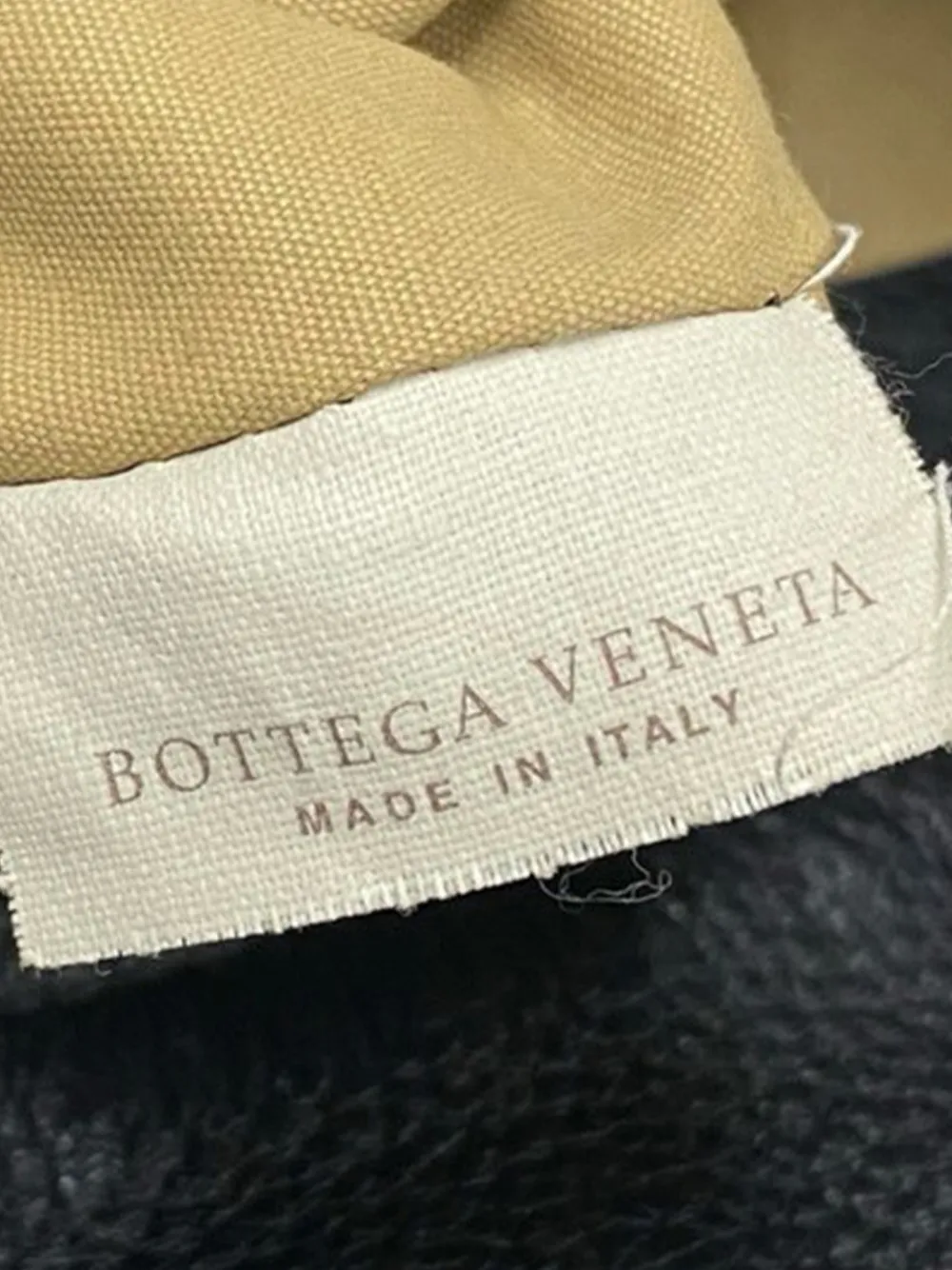 2000-2007 Nappa Intrecciato Cervo Shoulder Bag