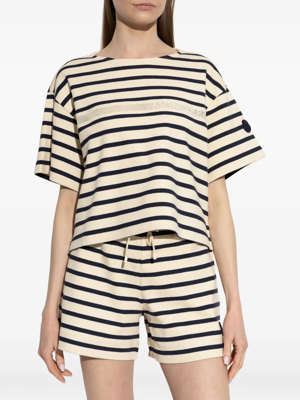 Moncler T-shirt met logoprint Beige