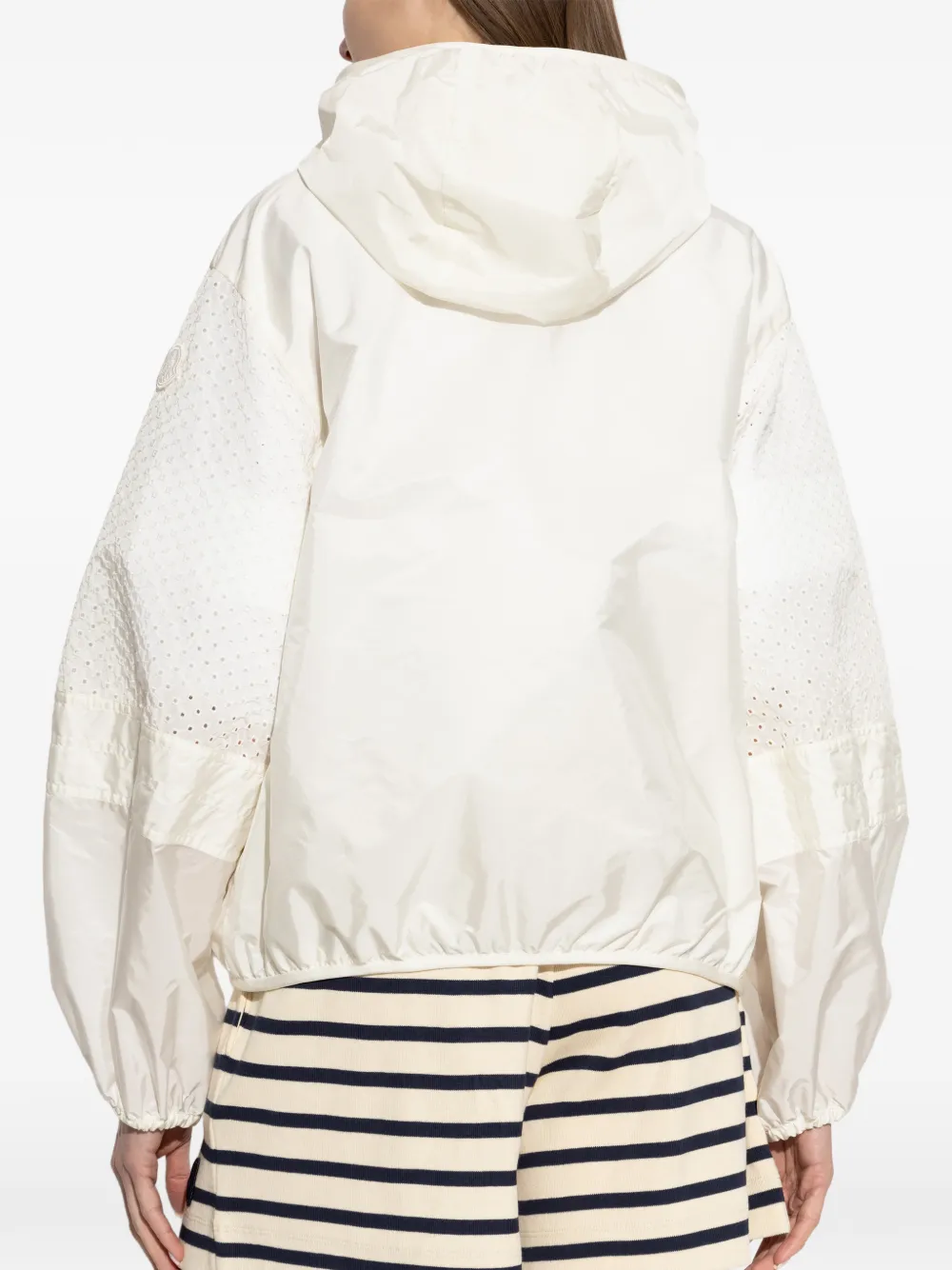 Moncler ホワイト ジャケット Moncler Zelkova フーデッドジャケット | ニュートラル | FARFETCH JP