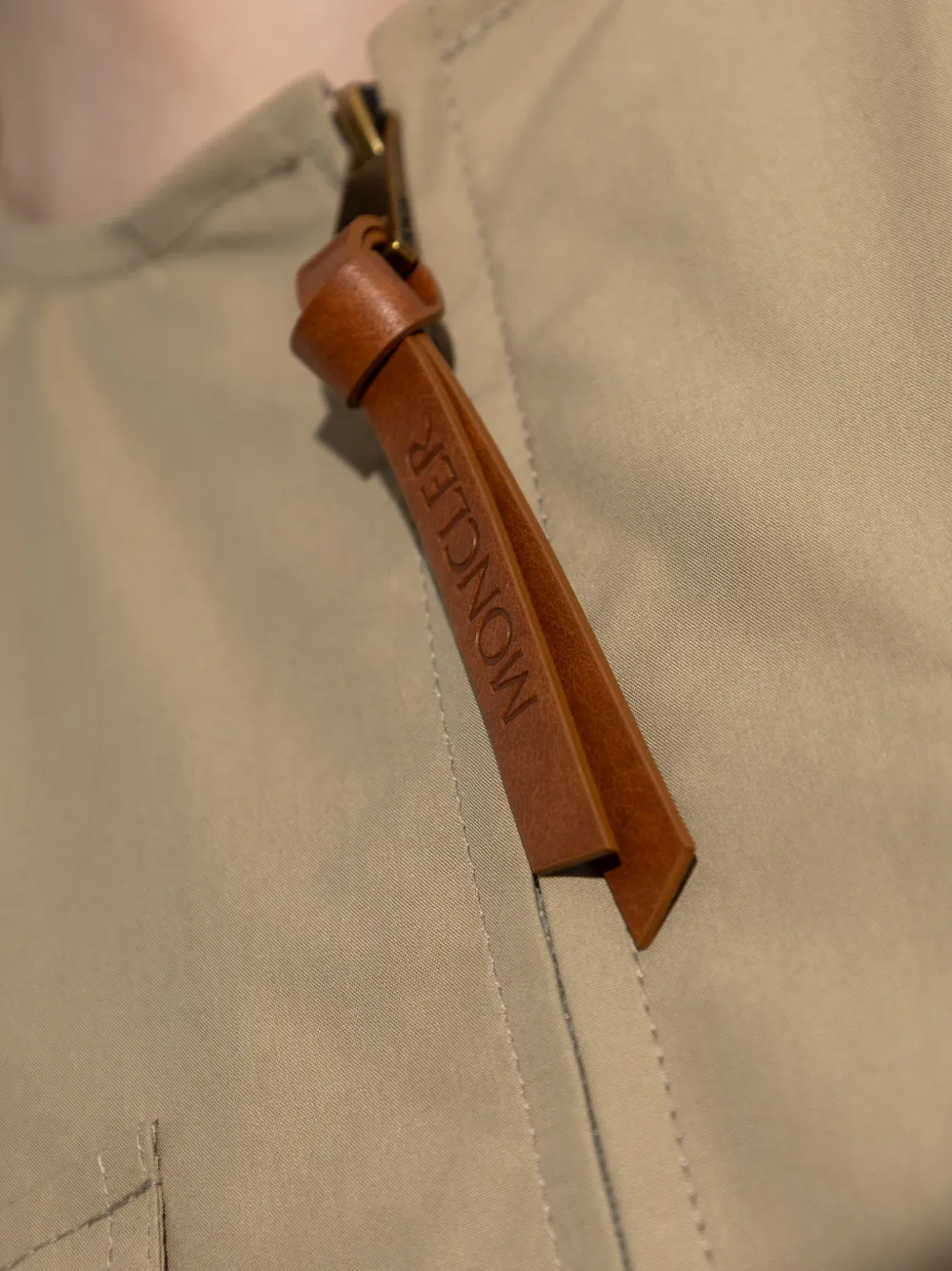 Moncler Geplooide popeline midi-jurk Beige