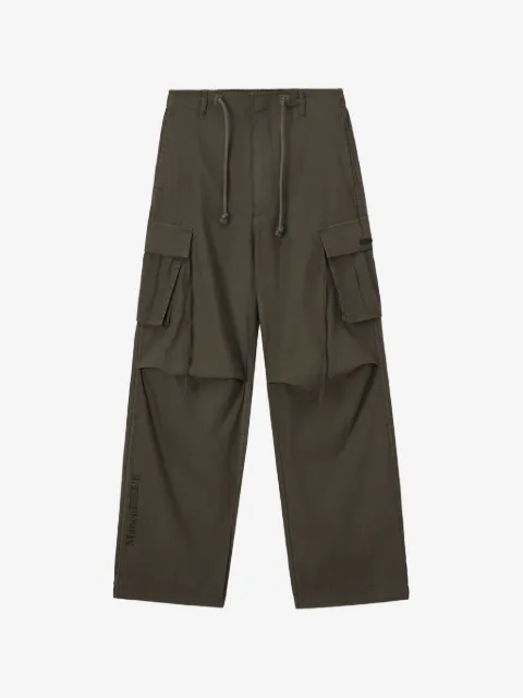 izzue pantalones cargo con cordones en la pretina