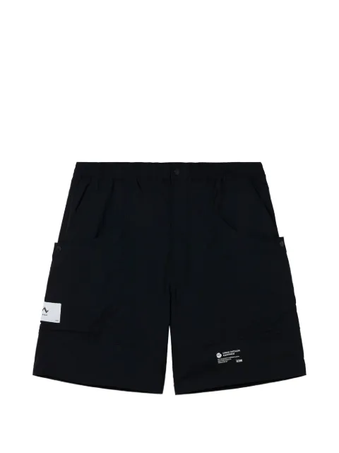 izzue flap pocket shorts