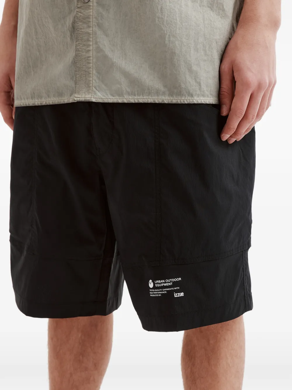 izzue Shorts met klepzak Zwart