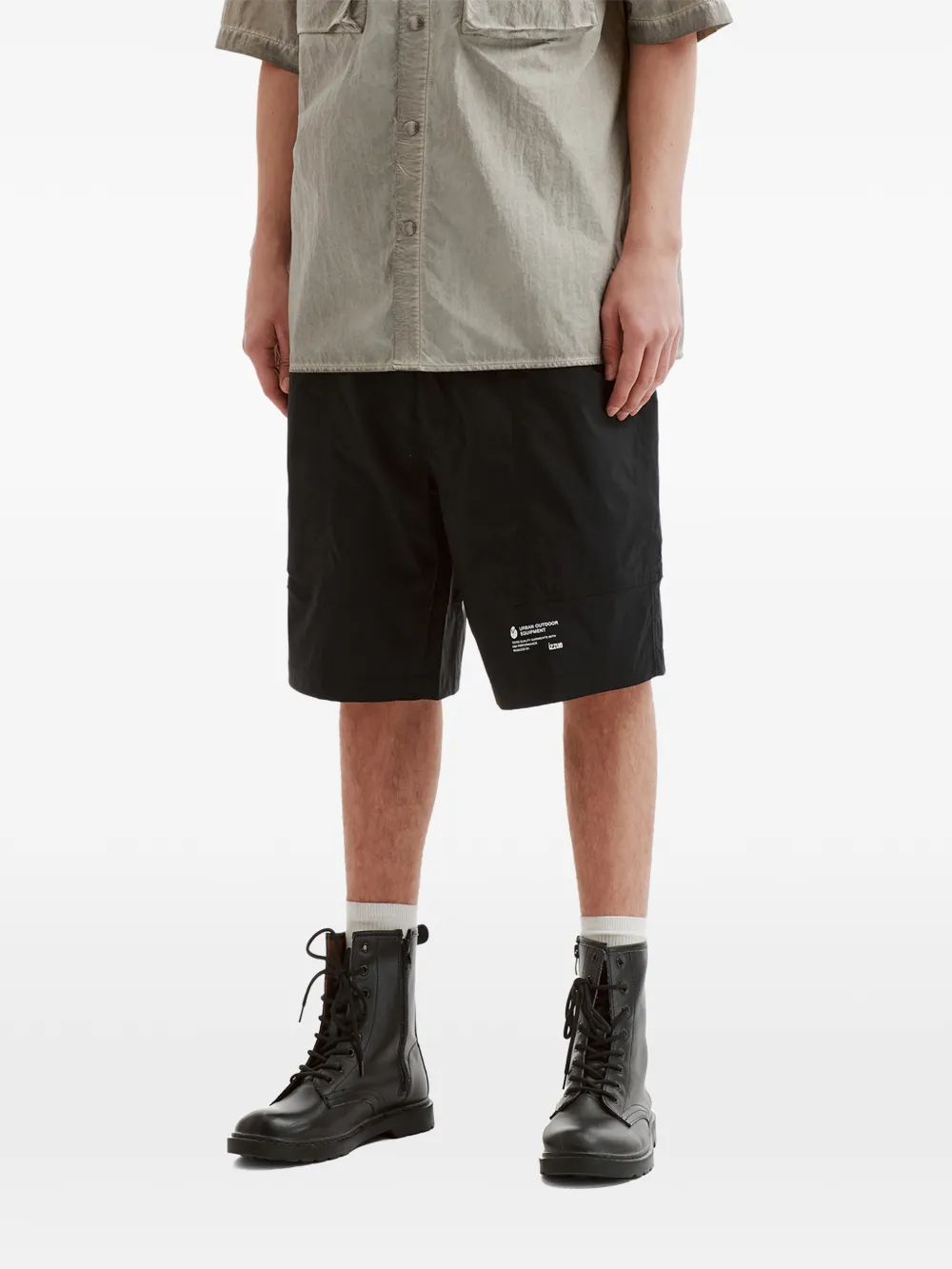 izzue Shorts met klepzak Zwart