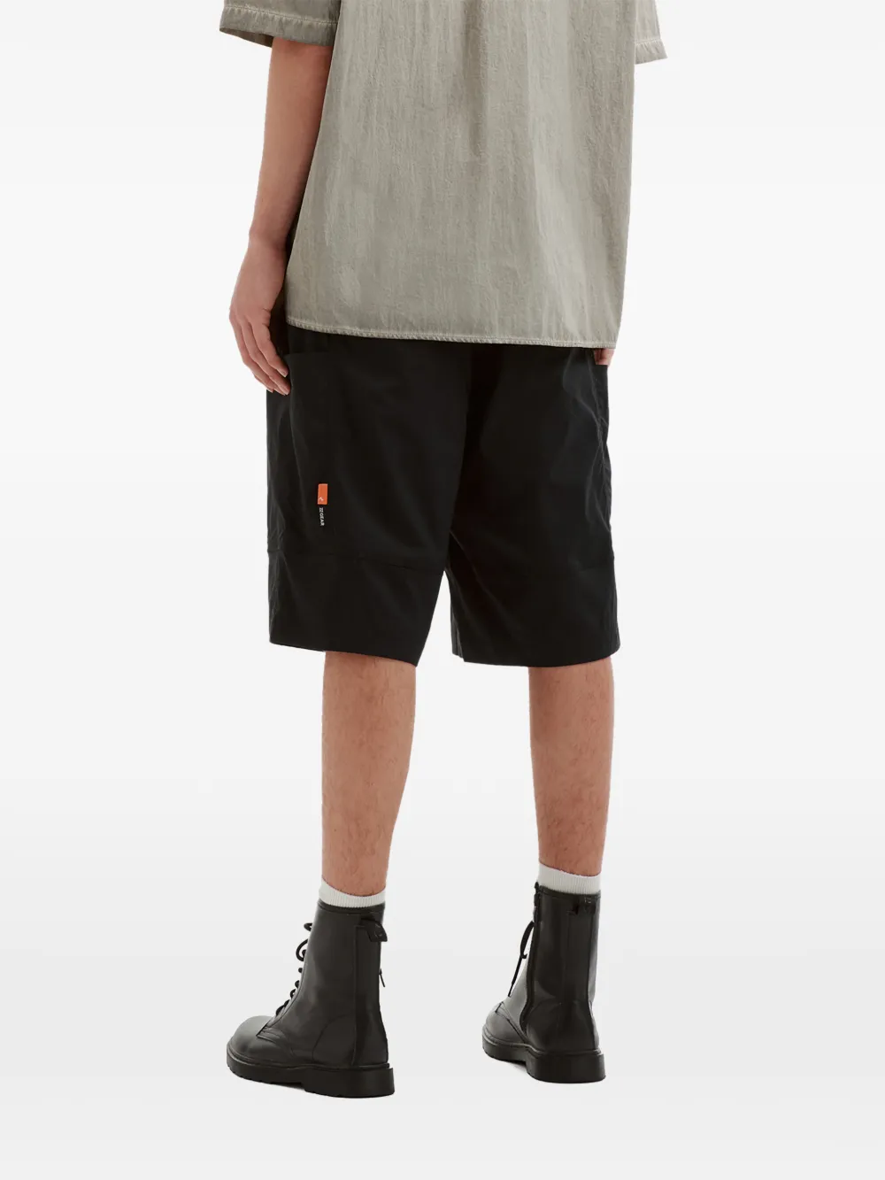 izzue Shorts met klepzak Zwart