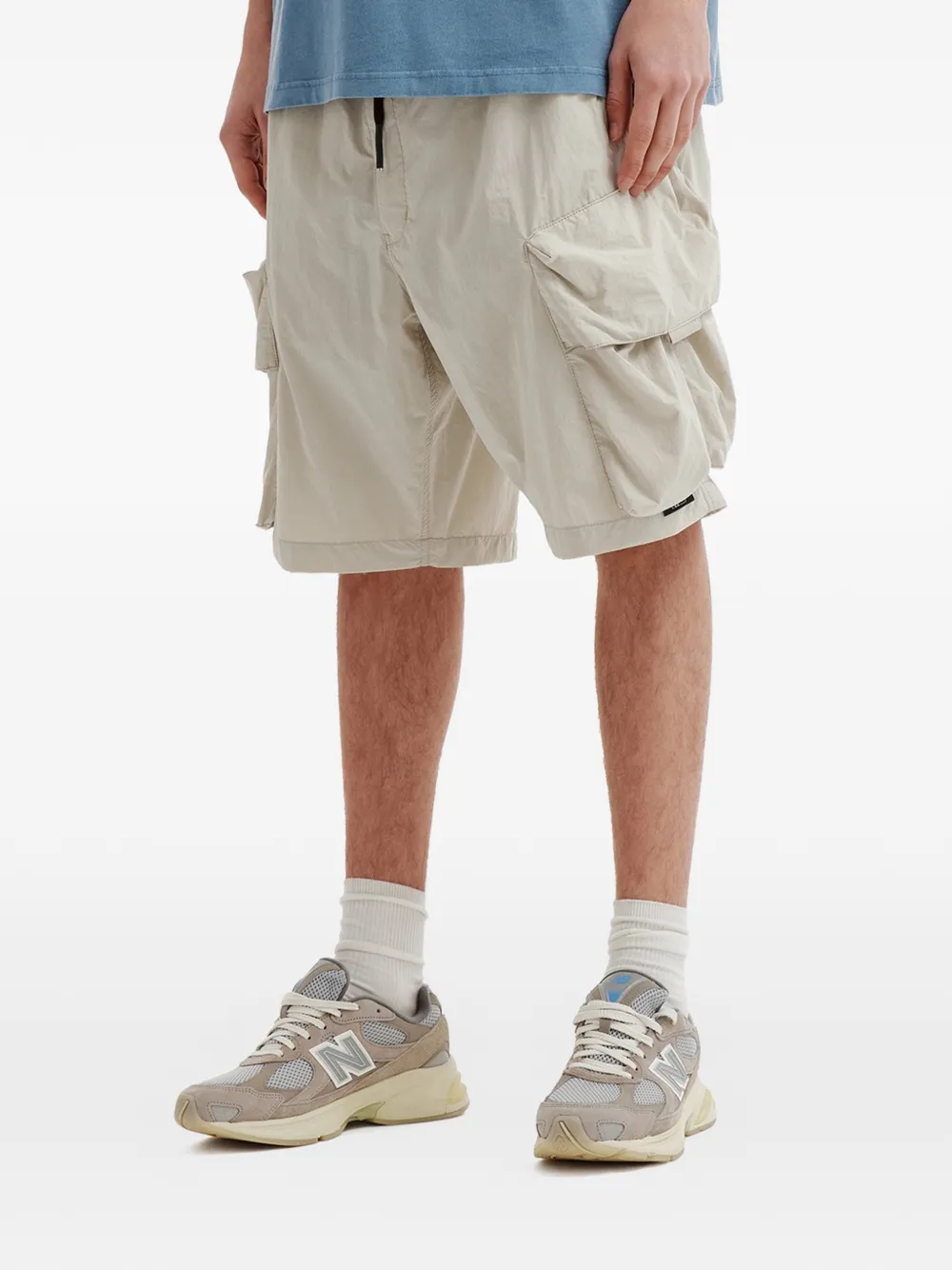  Izzue Cargo-pocket Shorts - Neutrals 