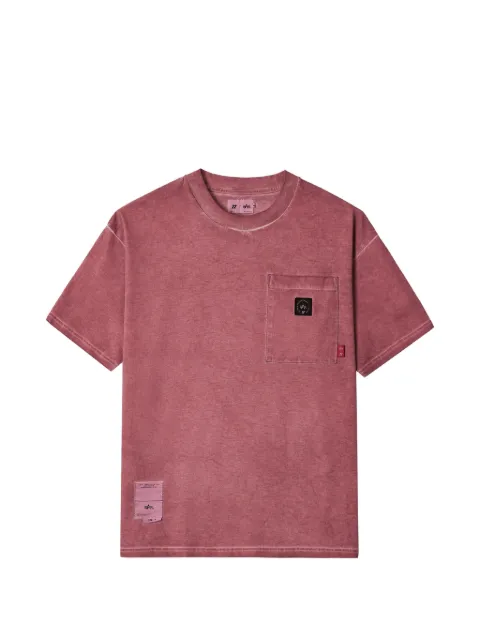 izzue x Alpha Industries patch-pocket T-shirt