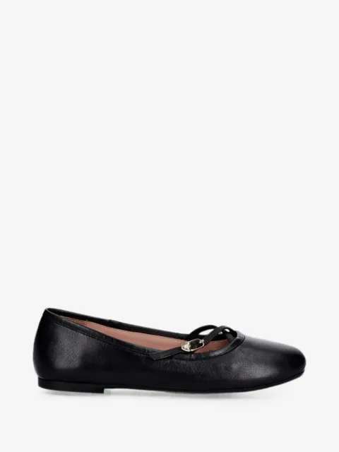 Love Moschino Ballerinas mit überkreuzten Riemen und Herzmotiv