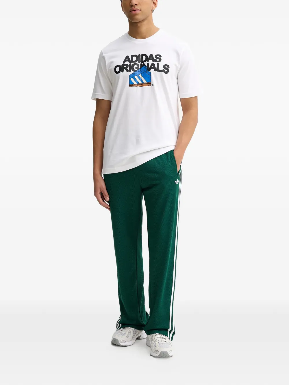 adidas side-stripe logo trousers Groen