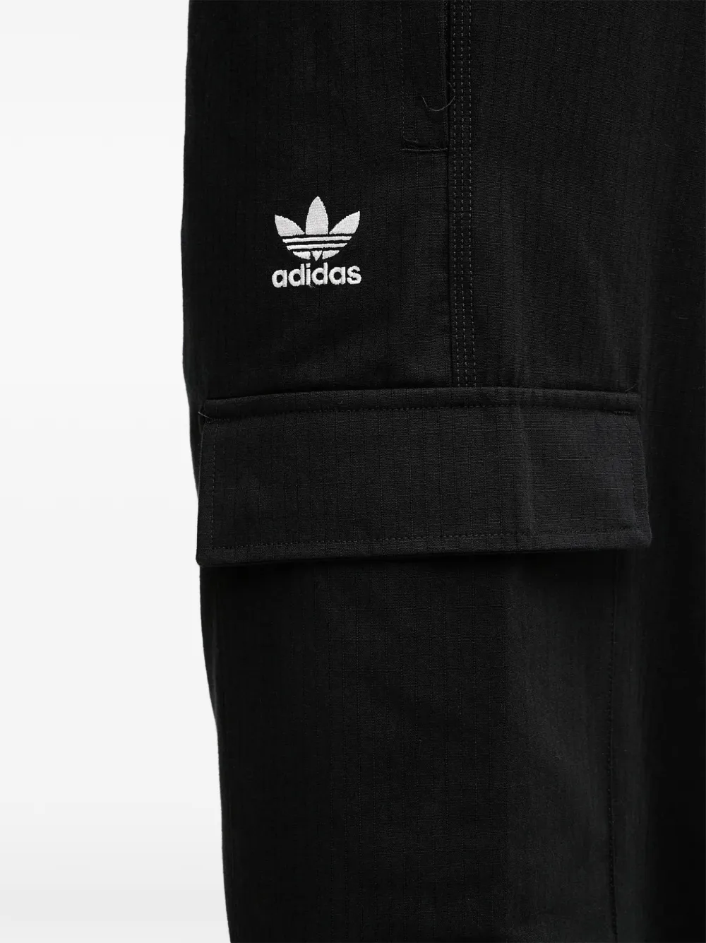 adidas logo-embroidered ripstop cargo pants Zwart