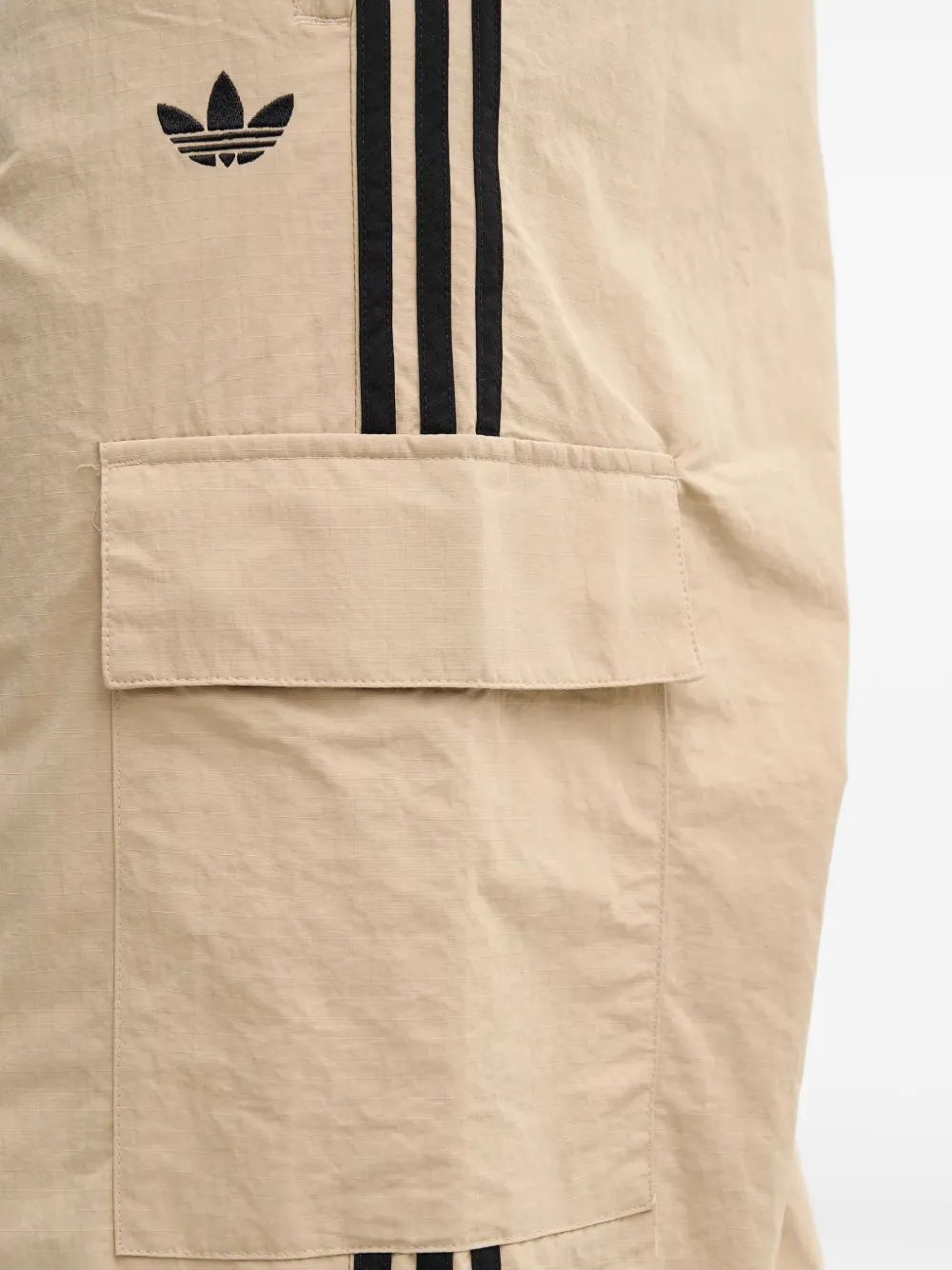 adidas Cargo broek met streep Beige