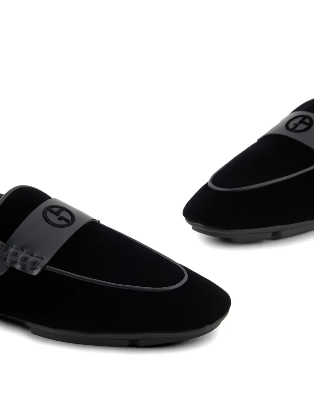 Giorgio Armani Loafers met logodetail Zwart