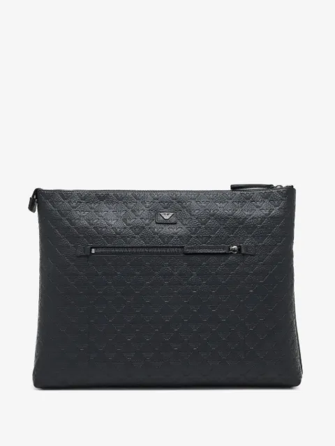 Emporio Armani kuvertväska med präglad logotyp