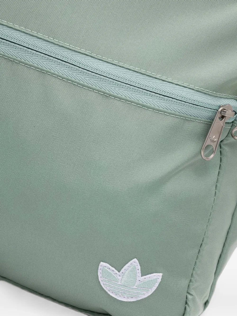 adidas logo-embroidered zip-fastening backpack Groen
