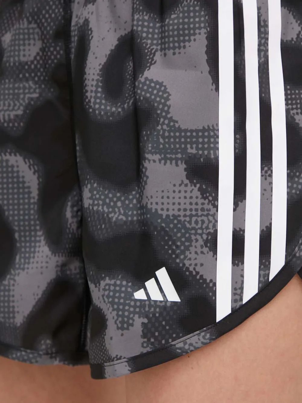 adidas Shorts met print en drie strepen Zwart