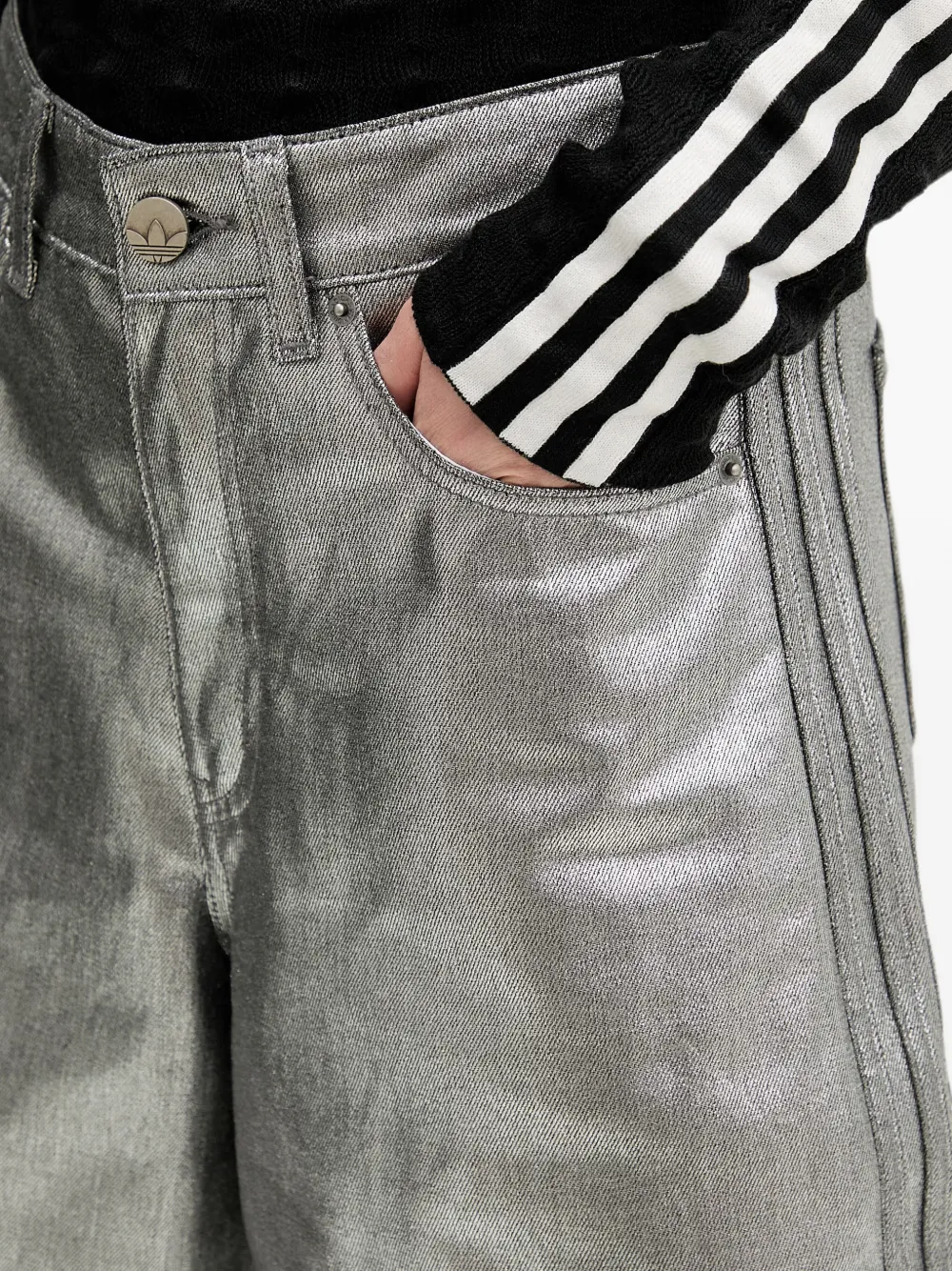 adidas Firebird metallic shorts Zilver