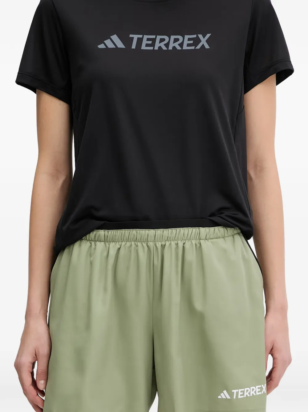 adidas Trainingsshorts met logoprint Groen