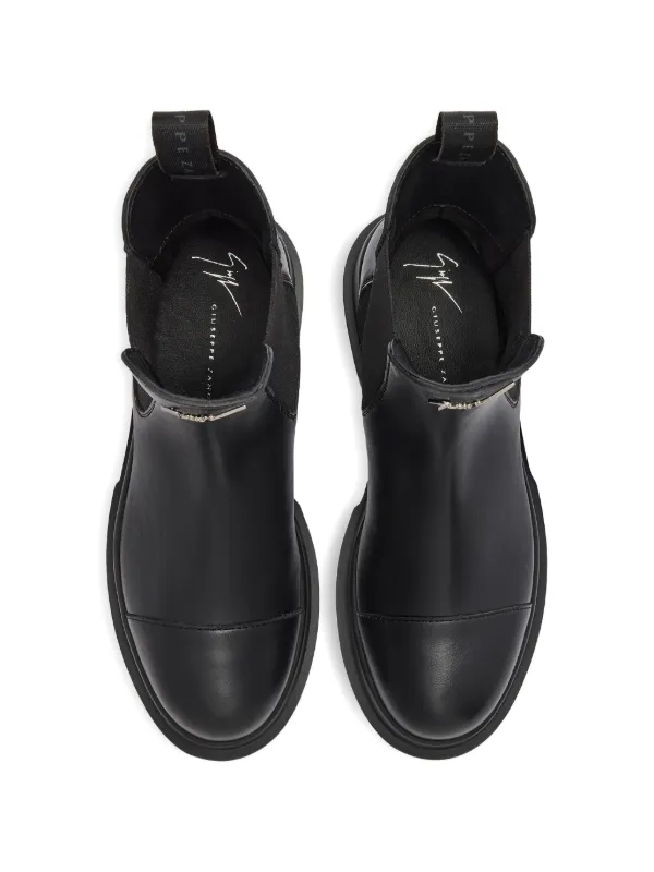 Giuseppe Zanotti レザー ジップ ブーツ Giuseppe Zanotti Lybbi レザーブーツ | ブラック | FARFETCH JP