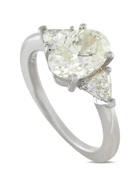 LB Exclusive diamond ring