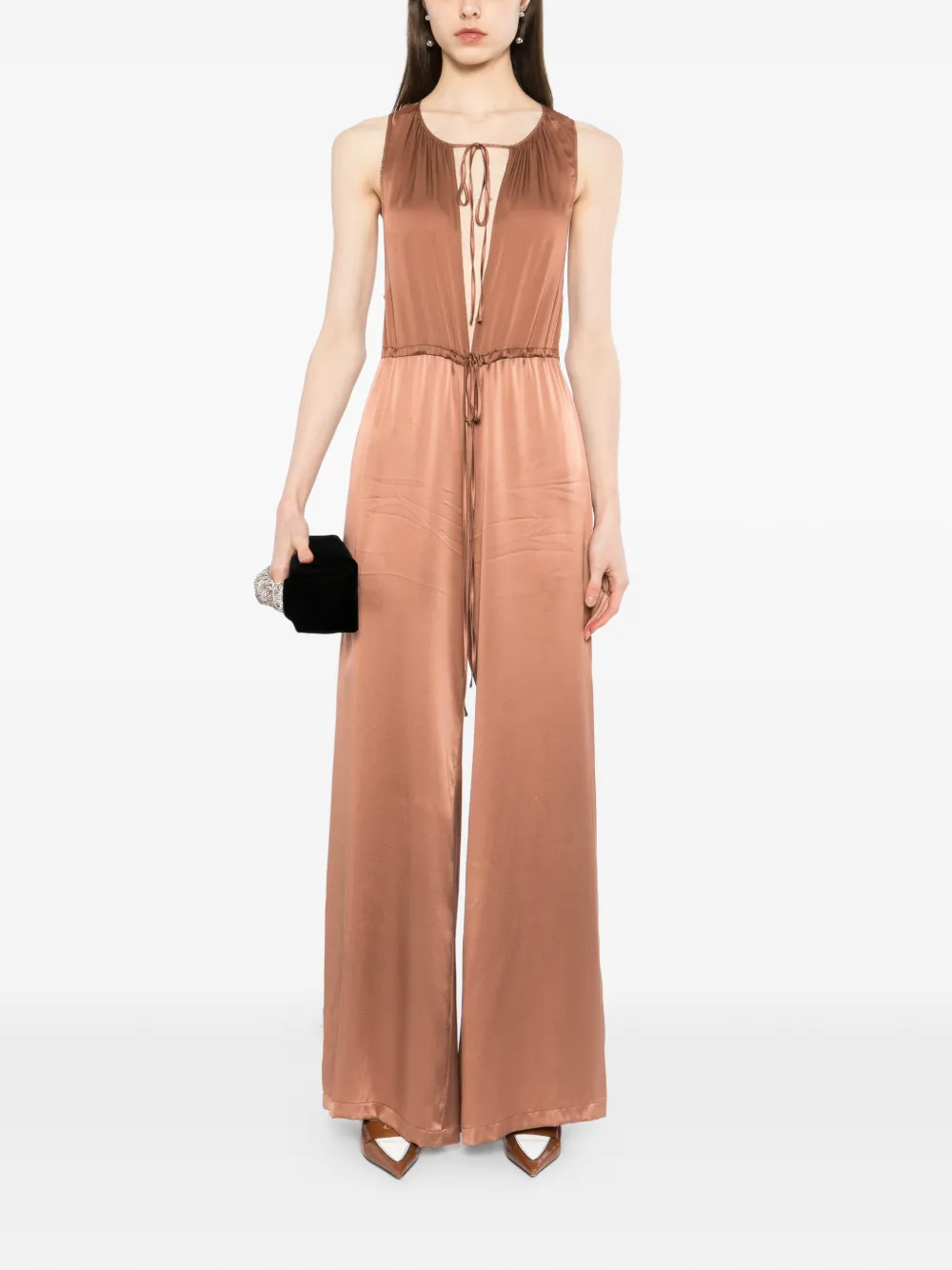 Kiki de Montparnasse Plissé jumpsuit met gestrikte hals Bruin