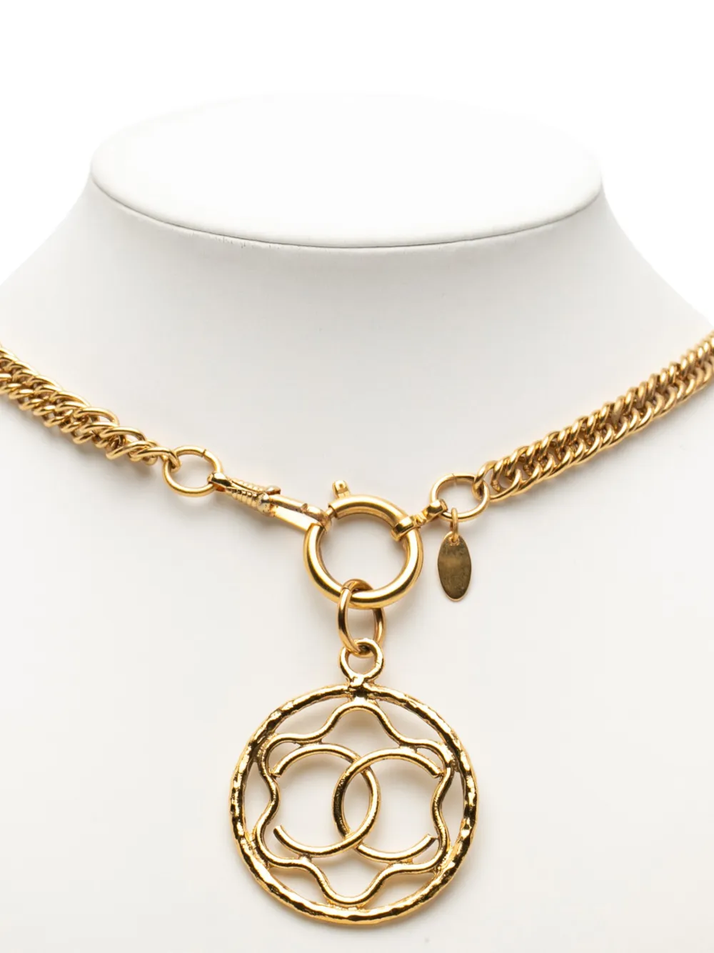 1970-1980 Cc Gold Plated Encircled Flower Pendant Necklace Costume Necklace