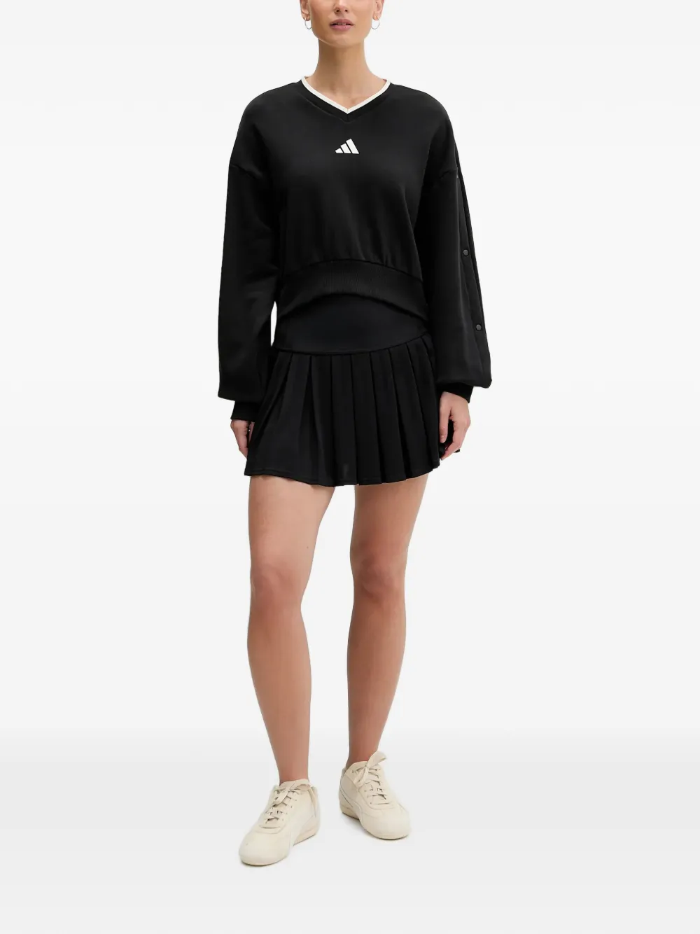 adidas Stadium Crew sweater met V-hals en knopen Zwart